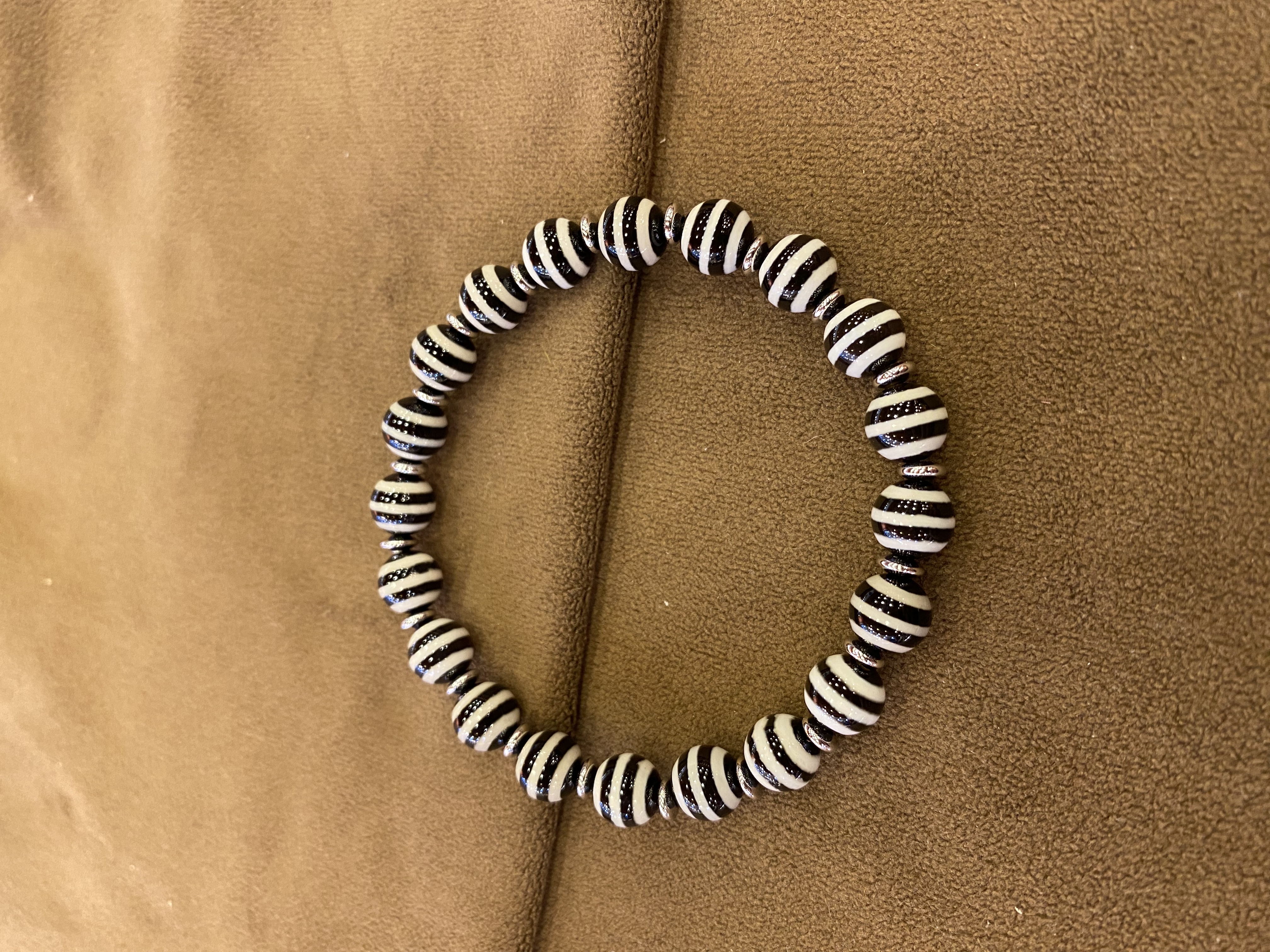 Black & White Striped Agate Br - огляд і ціна Fine Jewelry & Watches Photos