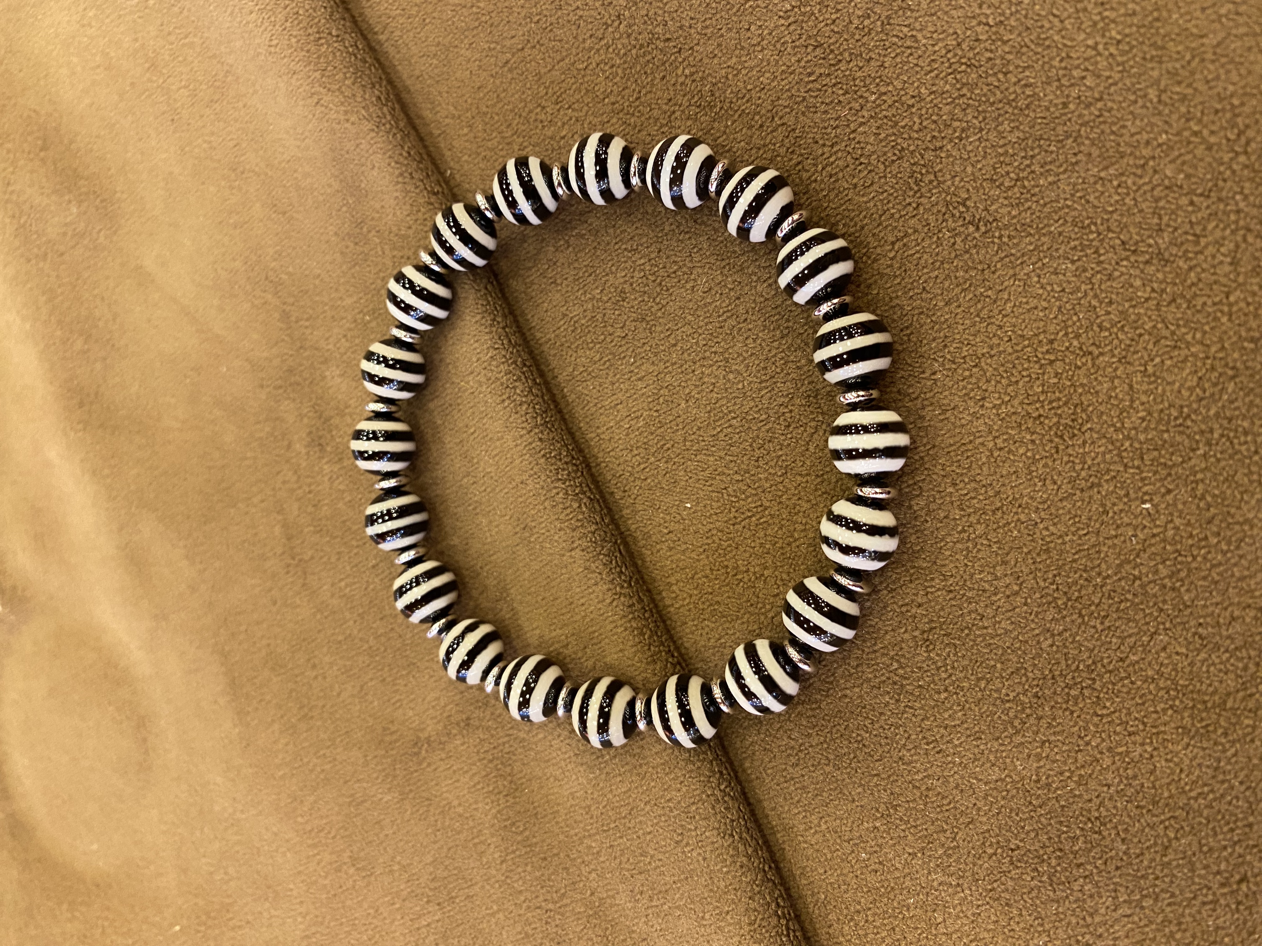 Black & White Striped Agate Br - огляд і ціна Fine Jewelry & Watches Photos