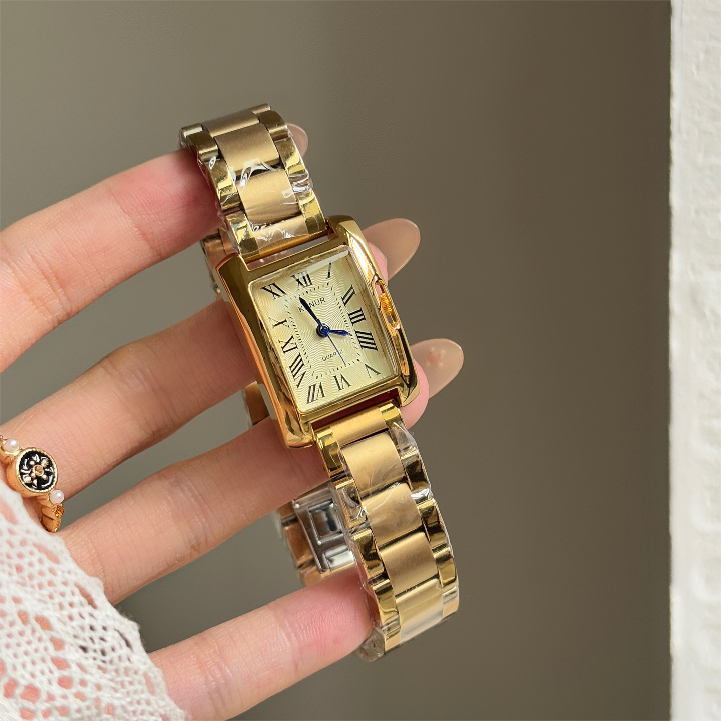 Retro watch for women, Roman r - огляд і ціна Jewelry Watches Luxury
