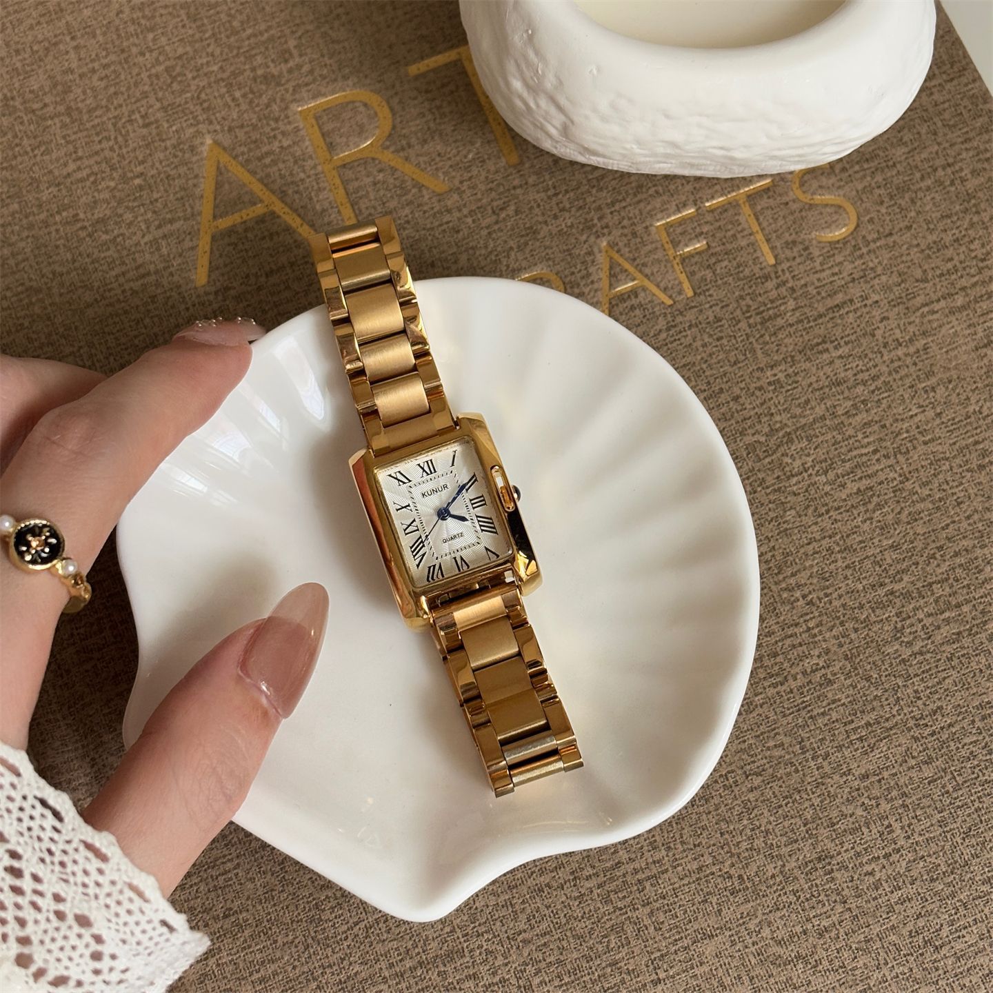 Retro watch for women, Roman r - огляд і ціна Jewelry Watches Luxury