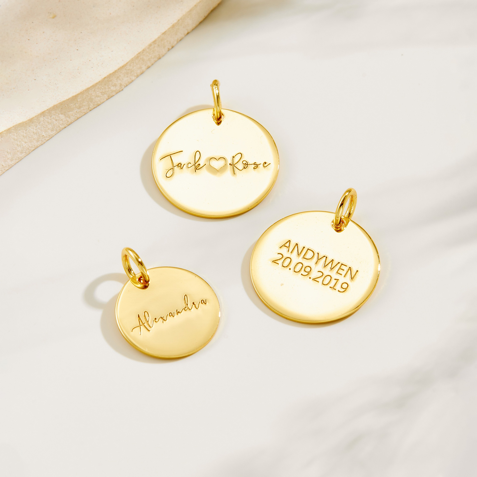 ANDYWEN 925 Sterling Silver Pe - огляд і ціна Engraved Name Necklace