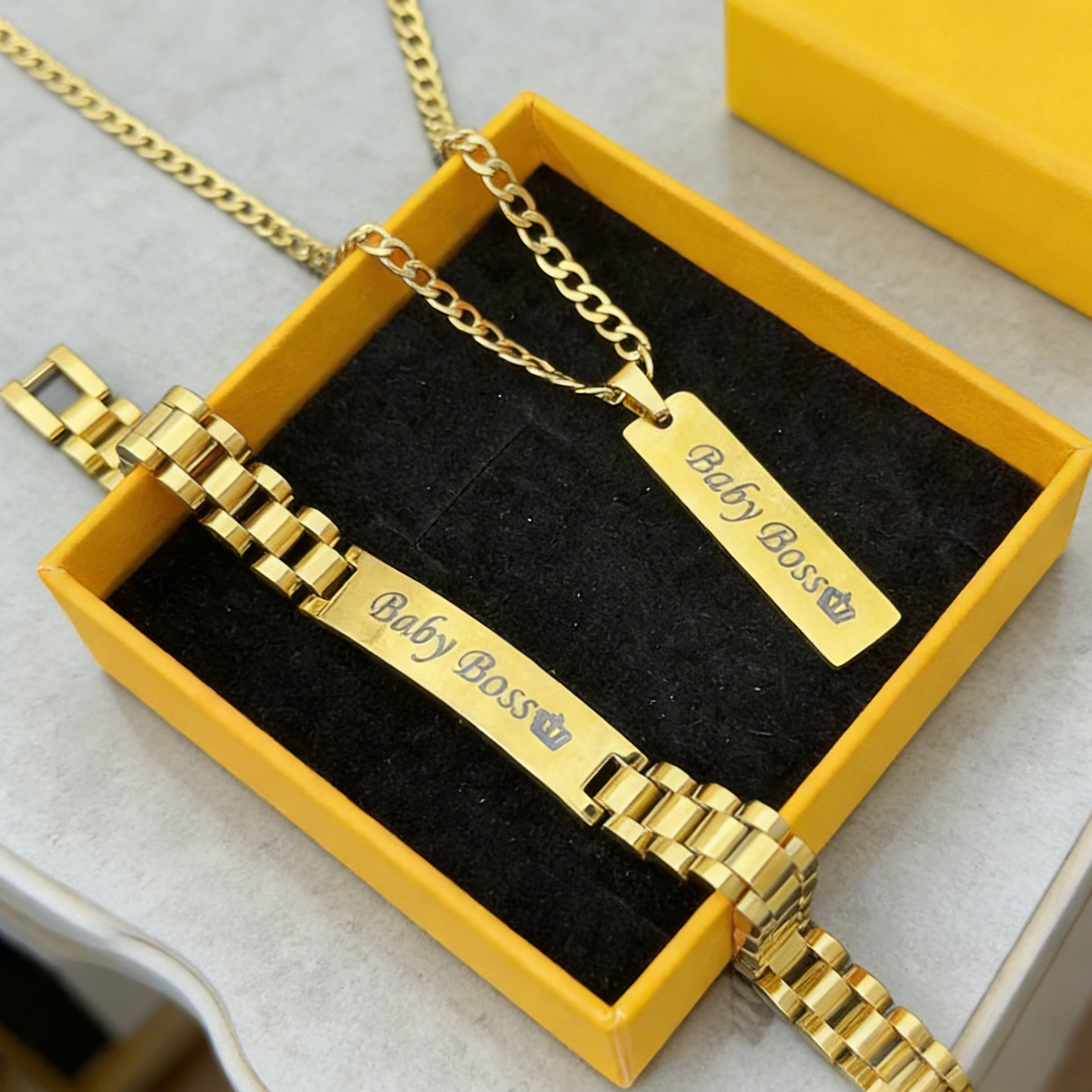 Haiyufly Punk Engrave Name Nec - огляд і ціна Engraved Name Necklace