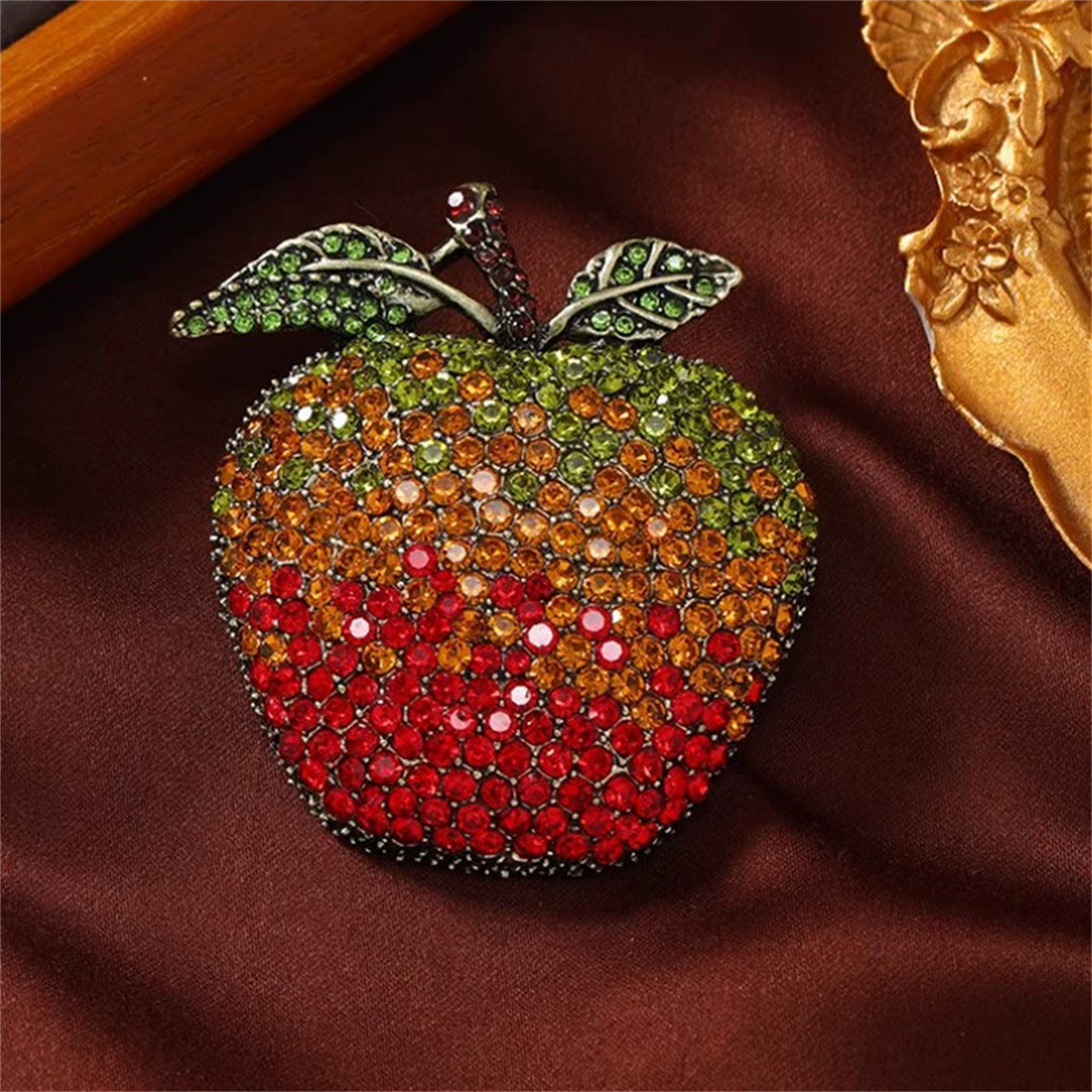 Literary Retro Apple Brooch Ha - огляд і ціна Eve Jewelry & Watches Distribuidor Oficial Rolex Buenos Aires