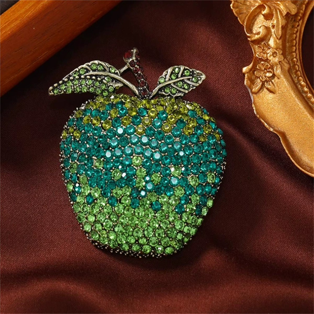 Literary Retro Apple Brooch Ha - огляд і ціна Eve Jewelry & Watches Distribuidor Oficial Rolex Buenos Aires